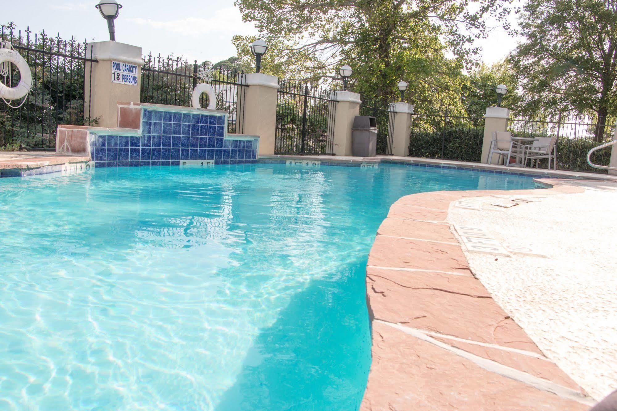 Holiday Inn Express North Tyler Esterno foto