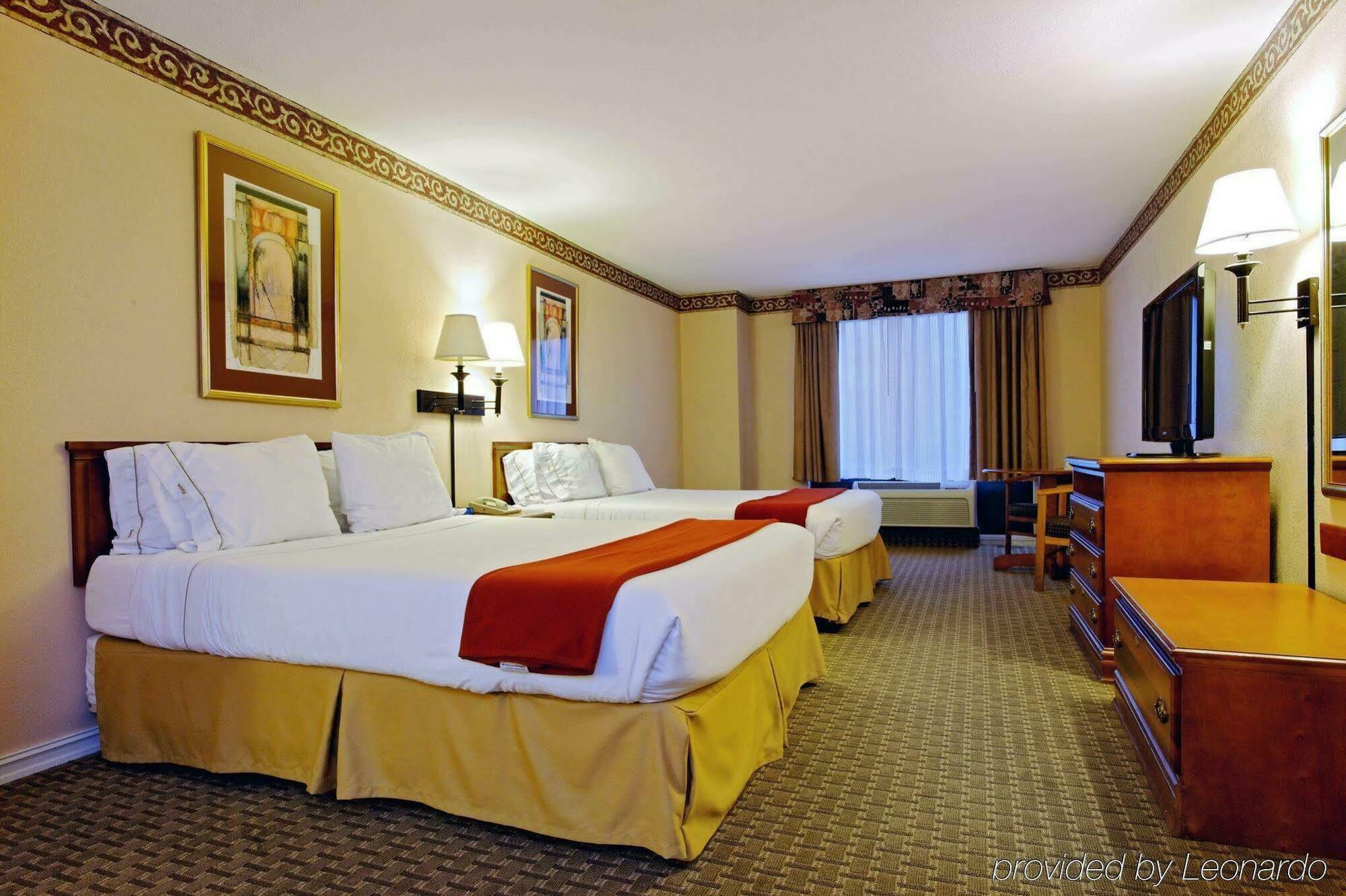 Holiday Inn Express North Tyler Esterno foto