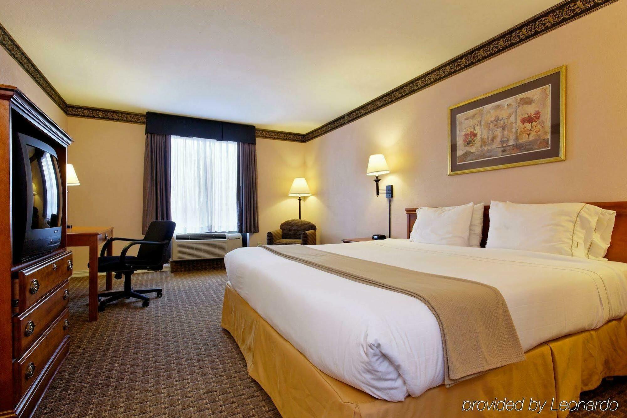Holiday Inn Express North Tyler Esterno foto